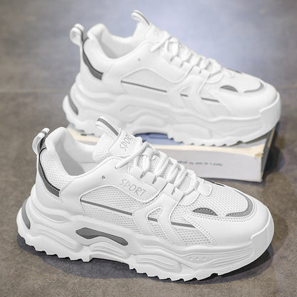 Sapatos masculinos Xiaobai 2025 novos verão, malha fina respirável, sola grossa, aumento de altura, desporto casual, corrida casual, ténis da moda