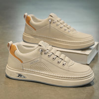 Sapatos masculinos de verão 2025, sapatos brancos pequenos e respiráveis, sapatos desportivos masculinos versáteis e com sola grossa, sapatos casuais, sapatos modernos