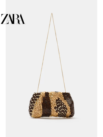 Bolsa feminina ZARA, lançamento da coleção verão 2026: design color block com aplicações de miçangas, modelo transversal/clutch rígido, código 6250710 700