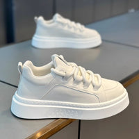Sapatos brancos casuais Primavera 2025 para Homem Respiráveis, Ténis Desportivos Coreanos Versáteis Masculinos de Sola Grossa e Modernos