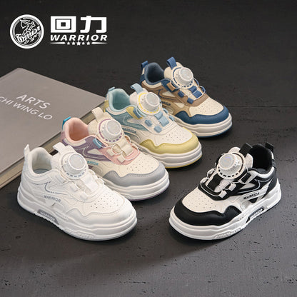 Sapatos casuais casuais versáteis pretos e brancos, sapatilhas desportivas para crianças intermédias e mais velhas para homens e mulheres, sapatos infantis Warrior, sapatos novos de sola grossa para outono