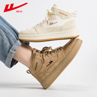 Os novos sapatos altos de sola grossa da Warrior, sapatos de casal flexíveis e flexíveis e flexíveis de primavera, sapatos de exterior de topo de gama em cor cáqui