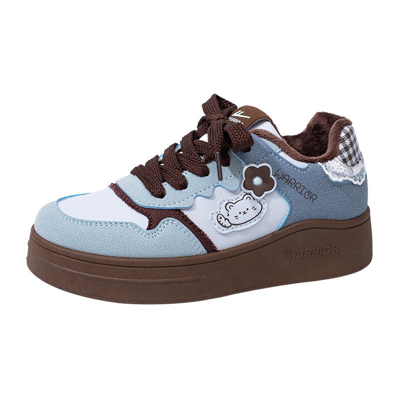 Sapatos de sola grossa forrados a polar Warrior, novos sapatos de blocos de cor de inverno, sapatos de algodão versáteis, quentes e confortáveis para o deslocamento diário, sapatos casuais