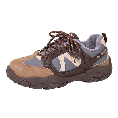 Os novos sapatos de sola grossa da Warrior Merald, sapatos de treino moral, sapatos de algodão confortáveis forrados a polar de inverno, sapatos de viagem versáteis e quentes de viagem com blocos de cor