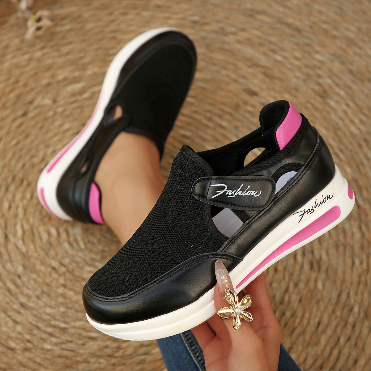 Sapatos casuais casuais plus size transfronteiriços europeus e americanos para mulheres na primavera/verão, novos sapatos casuais de malha com velcro respirável e planos independentes em pé