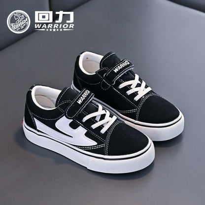 Os novos sapatos infantis confortáveis com blocos de cor baixos da Warrior, sapatos simples de lona universitária, sapatos casuais de moda versáteis de alto valor
