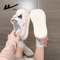Os novos sapatos de cabeça grande fofos e com blocos de cores da Warrior, sapatos pequenos de mola versáteis, sapatos femininos confortáveis com velcro de alto valor