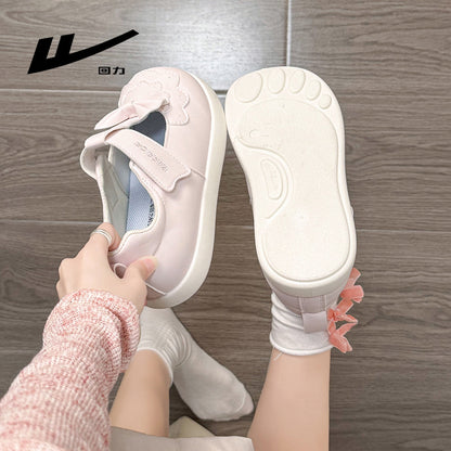 Os novos sapatos de cabeça grande fofos e com blocos de cores da Warrior, sapatos pequenos de mola versáteis, sapatos femininos confortáveis com velcro de alto valor