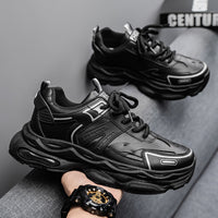 Sapatos masculinos de verão, sapatos novos e respiráveis, ténis masculinos modernos versáteis de sola grossa que aumentam a altura, sapatos casuais pretos de pai na moda