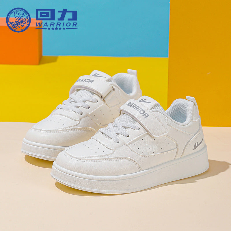 Sapatos brancos simples de sola grossa de cor sólida Warrior, velcro, sapatos infantis fáceis de usar e desagradáveis, sapatos de madeira novos e versáteis para homem e rapariga