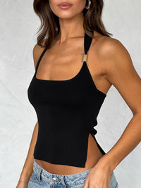 Camisola feminina feminina com abertura lateral ultra-curta ultra-curta estilo street style rapariga atravessada da fronteira atraente.