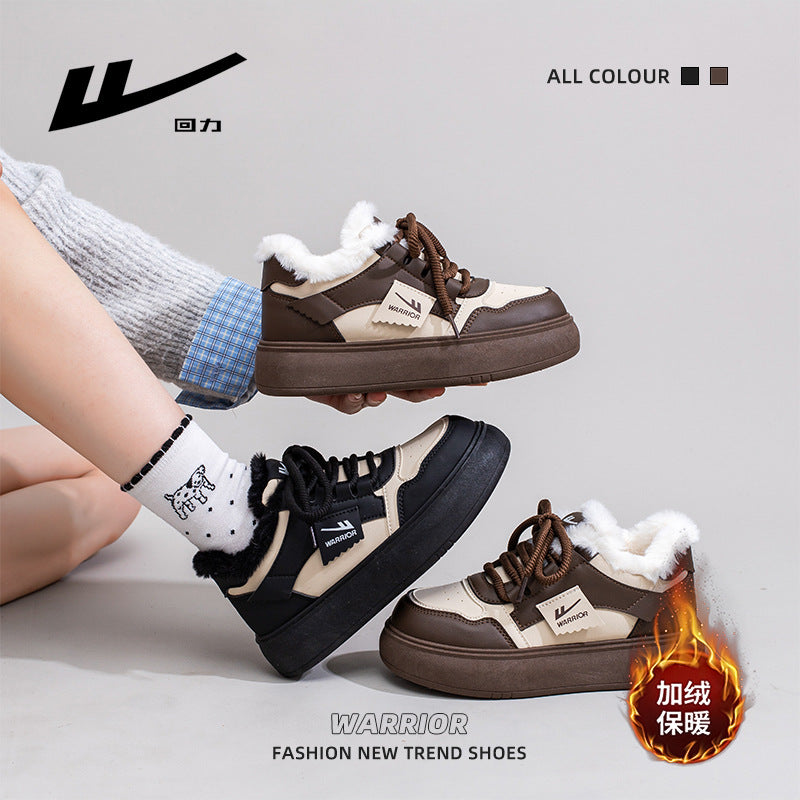 Os novos sapatos da Warrior's color block fleece com sola grossa, sapatos quentes de inverno, sapatos altos de algodão da moda, sapatos femininos versáteis para deslocações