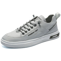 Novos sapatos casuais casuais masculinos para o verão masculino 2025, ténis de estudante versáteis e respiráveis, sapatos de lona masculinos