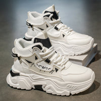 Sapatos masculinos de cano alto 2025 nova marca de outono na moda, ténis desportivos casuais versáteis, ténis brancos de pai com sola grossa e aumento de altura