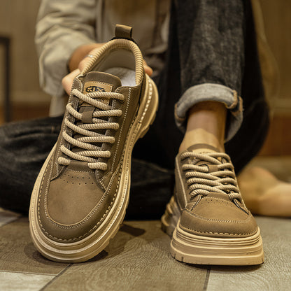 Sapatos masculinos: novos sapatos de outono versáteis para roupa casual de trabalho, botas Martin de homem, sapatos de cabai vintage em pele de cano baixo, ténis desportivos