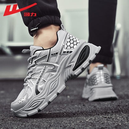 Os novos sapatos desportivos versáteis de cabeleiro baixo e de tampo baixo, sapatos masculinos modernos com blocos de cor, sapatos casuais coreanos de alto valor