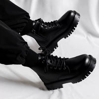 Botas Martin com fecho lateral para o outono, botas de motociclismo pretas pretas de estilo britânico de cano alto e alta, botas de passeio de corte médio