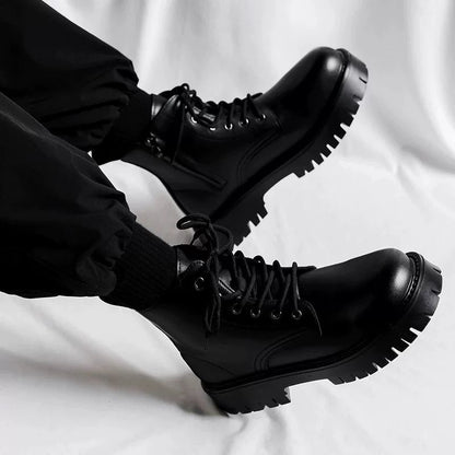 Botas Martin com fecho lateral para o outono, botas de motociclismo pretas pretas de estilo britânico de cano alto e alta, botas de passeio de corte médio