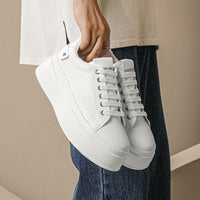 Sapatos masculinos de verão, novos sapatos brancos respiráveis, sapatilhas desportivas masculinas versáteis e de sola grossa que aumentam a altura, ténis casuais, sapatos modernos