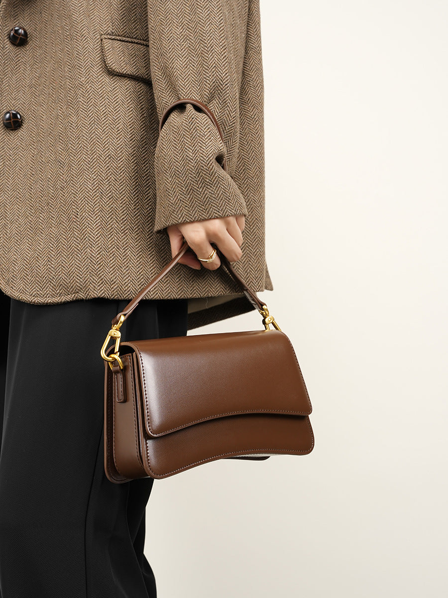 Malas femininas best-sellers, malas cruzadas de ombro único, malas altas de couro de vaca, malas baguete de nicho coreano, malas de alta qualidade para as axilas, malas femininas