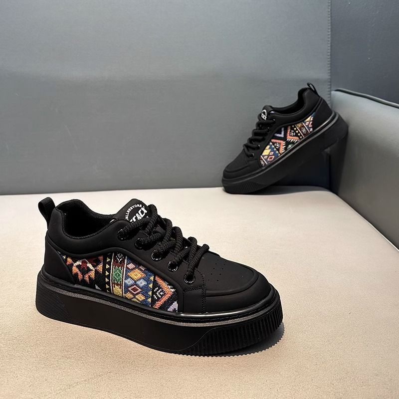 Sapatos de Homem 2025 Primavera Novos Sapatos Casuais Casuais da Moda Calçados de Madeira Masculinos Respiráveis, Com Sola Grossa, Confortáveis, Desporto Modernos Versáteis Modernos
