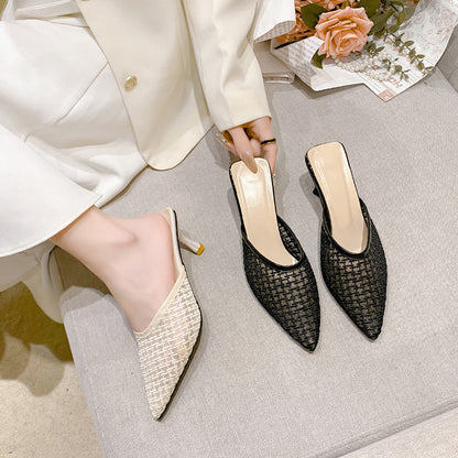 Verão 2025 Roupa Exterior Feminina de Bico Fechado e Meio Slip: Sandálias de Salto Alto Retro Stiletto, Sapatos de Bico Pontiagudo Estilo Fada