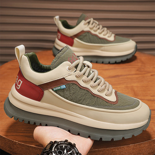 Outono 2025 Novos Sapatos Desportivos Casuais de Tabuleiro Sapatos de Pai de Sola Grossa Estilo Hong Kong Sapatos de Pão de Pele Baixo A-Gan Sapatos para Homens