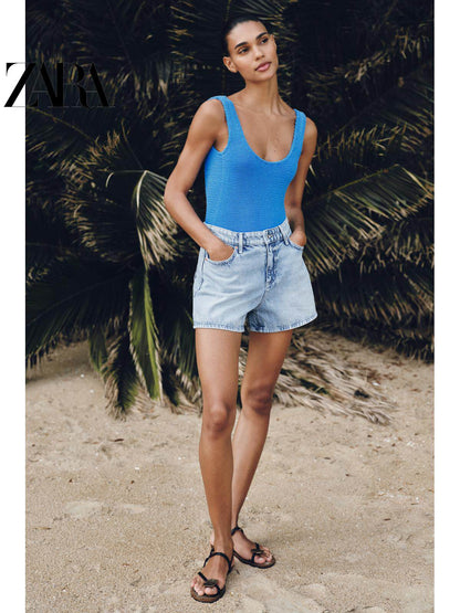Sandálias rasteiras de bico redondo da ZARA, coleção verão 2026, com detalhes metálicos, modelo 2627710 700.