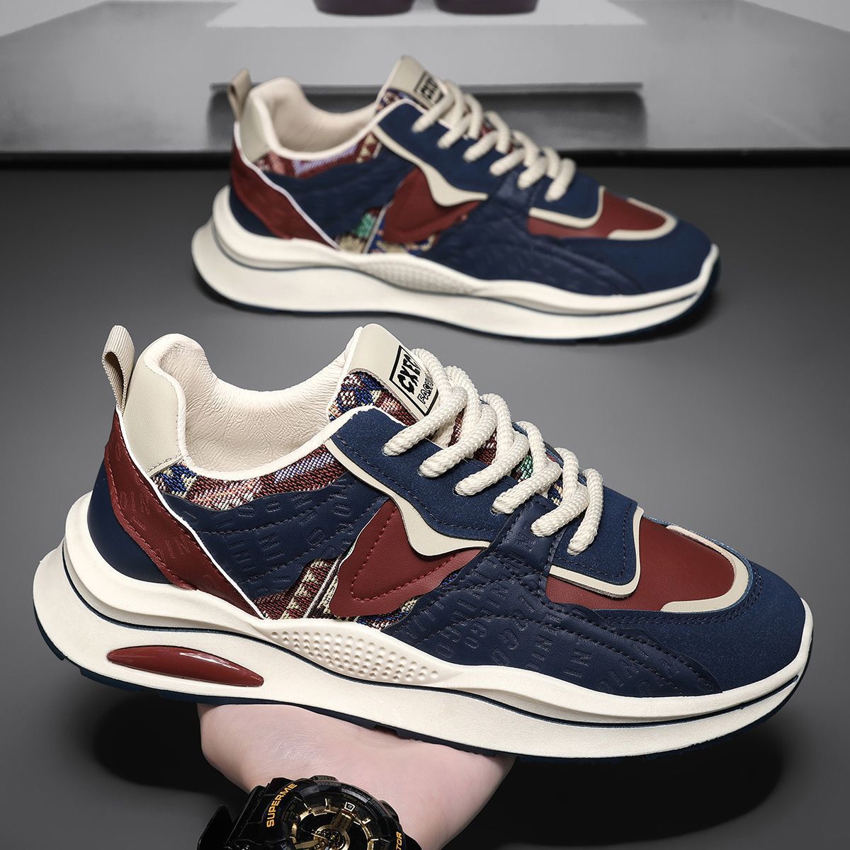 Novos Sapatos Casuais Desportivos com Sola Macia e Sola Moderna para Homens Verão 2025, Sapatos de Pai para Homens com Sola Grossa e Aumento de Altura