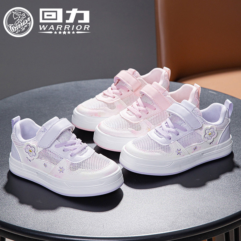 Os novos sapatos versáteis e confortáveis para raparigas da Warrior, sapatos energéticos e fofos e respiráveis de malha simples, ténis desportivos casuais de exterior com velcro