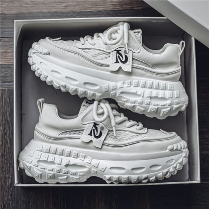 Sapatos masculinos de verão, novos sapatos desportivos de malha respirável, sapatos casuais casuais para homens na moda, versáteis e de sola grossa que aumentam a altura