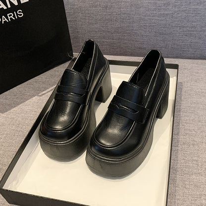 Sapatos franceses pequenos de couro para mulheres, saltos extra altos, novas sapatilhas vintage JK primavera/outono 2025, mocassins plataforma com plataforma, estilo moderno