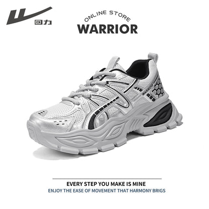 Os novos sapatos desportivos versáteis de cabeleiro baixo e de tampo baixo, sapatos masculinos modernos com blocos de cor, sapatos casuais coreanos de alto valor