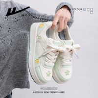 Os novos ténis de skate baixos, confortáveis e frescos e versáteis da Warrior, singles femininos de alta qualidade e estilo, sapatos casuais com blocos de cor e design estiloso