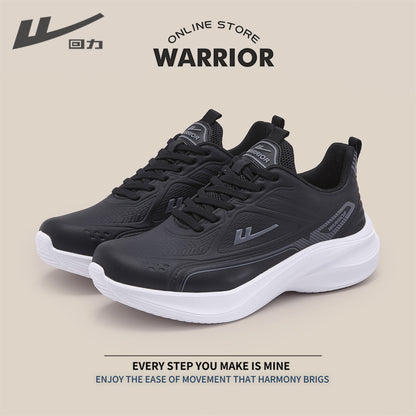 Os novos ténis de primavera da Warrior, sapatos pretos de sola grossa que aumentam a altura, sapatos femininos de viagem de exterior simples e versáteis de cor sólida