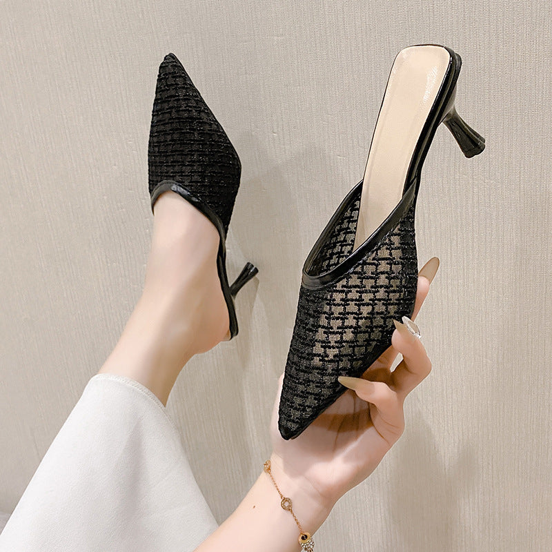 Verão 2025 Roupa Exterior Feminina de Bico Fechado e Meio Slip: Sandálias de Salto Alto Retro Stiletto, Sapatos de Bico Pontiagudo Estilo Fada