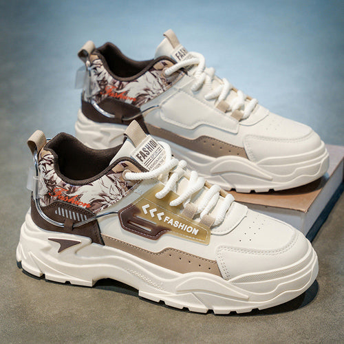 Sapatos masculinos na moda, novos ténis brancos de sola grossa para o outono de 2025 que aumentam a altura, sapatos desportivos desportivos casuais coreanos na moda