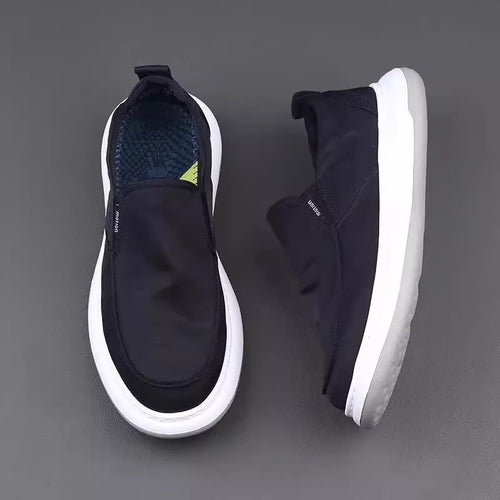 Sapatos de Homem 2025 Outono Novos de Lona de Sola Grossa Sapatos Casuais de Tecido Masculino Confortáveis Calçados de Tecido Preguiçosos Versáteis Versáteis