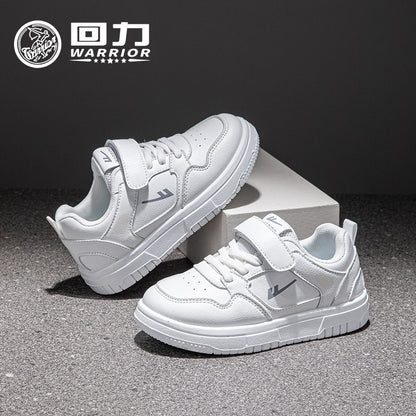 Ténis infantis Warrior de velcro de cor sólida, portáteis, fáceis de vestir e tirar, sapatos brancos desportivos, sapatos de outono simples respiráveis e na moda