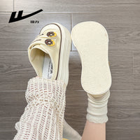 Os novos sapatos semideslizantes enérgicos, fofos e confortáveis da Warrior, sapatos simples de velcro de alto valor, sapatos versáteis de plataforma coreana feminina