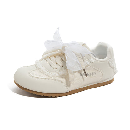 Os novos sapatos de treino morais de moda versáteis com sensação de design da Warrior, sapatos coreanos de primavera de alto valor, sapatos simples de mulher simples com blocos de cor