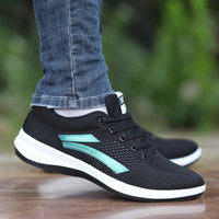 Sapatos antigos de tecido de Pequim, sapatos casuais casuais de verão para homem respiráveis e na moda, sapatos de malha desportivos masculinos versáteis para homens