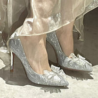 Saltos altos franceses para mulheres, novos sapatos de casamento de cristal com laço de strass primavera/outono 2025, elegantes saltos altos sociais para mulheres