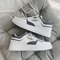 Ténis casuais de primavera, sapatos baixos para jovens masculinos, sapatos brancos para estudantes, sapatos masculinos modernos e versáteis ao estilo Hong Kong