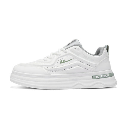 Os novos sapatos brancos da Warrior's, ténis versáteis de sola grossa e tendência primaveril, sapatos masculinos de alta estética, sapatos casuais de moda para deslocações