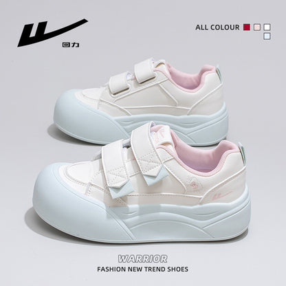 Sapatos mágicos Warrior com sola grossa e tampo baixo, versáteis individuais femininos coreanos, sapatos casuais de estilo universitário de alta estética