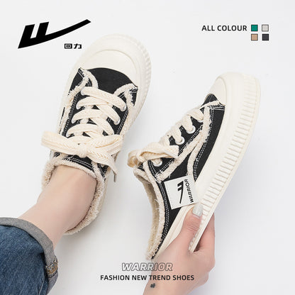Sapatos de sola grossa ao estilo Warrior Chanel, roupa exterior fechada, sapatos de mendigo, novas chinelas de pele para primavera/outono 2025, sapatos femininos por grosso