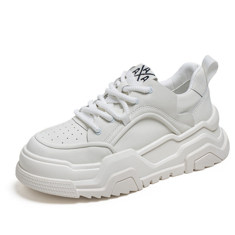 Sapatos de homem, nova primavera/verão de 2025 para ténis brancos pequenos, versáteis, modernos e de sola grossa, sapatos desportivos casuais de pão de pai na moda