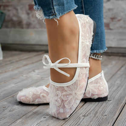 Novos sapatos transfronteiriços europeus e americanos de malha de verão respiráveis, sapatos femininos franceses de biqueira redonda rasos e de tira simples