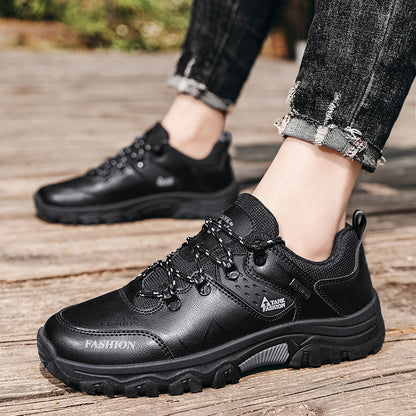 Sapatos masculinos de verão 2025 nova proteção para o trabalho de trabalho sapatilhas de caminhada, impermeáveis, antiderrapantes, resistentes ao uso, sapatos casuais para trabalho ao ar livre para homens